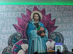 Interior artwork at Yasai Vegan Sushi in Santiago