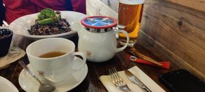 Super salad and drinks at VIE - Jamie's Italian - T3 in Vienna