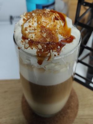 Salted caramel macchiato at VRÜH - All Day Breakfast in Dortmund