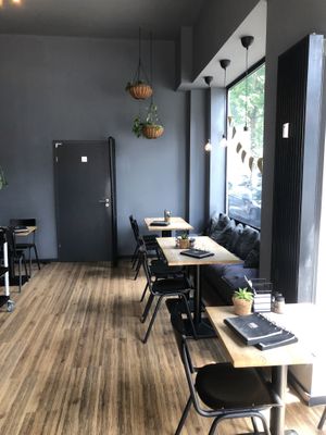 Inside   at VRÜH - All Day Breakfast in Dortmund