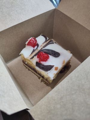 Vegan Bakewell #Veganuary at Next Door @ The Dock in Hull