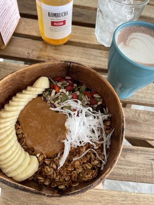 Açai Smoothie Bowl with Hot Chocolate & Kombucha  at Living Juices in Koh Tao