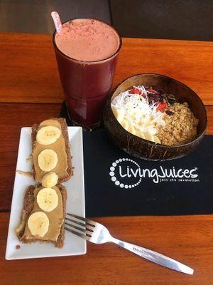 Copabanana bowl; Banana bread with peanut butter; Flush at Living Juices in Koh Tao