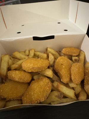 Vegan nuggets and chips   at Cartofisserie in Bucharest