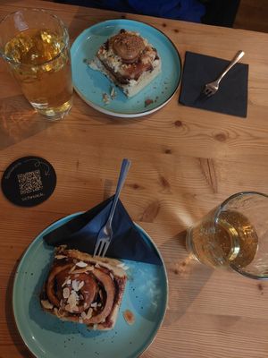 vegan cinnamonroll at schnack in Mainz