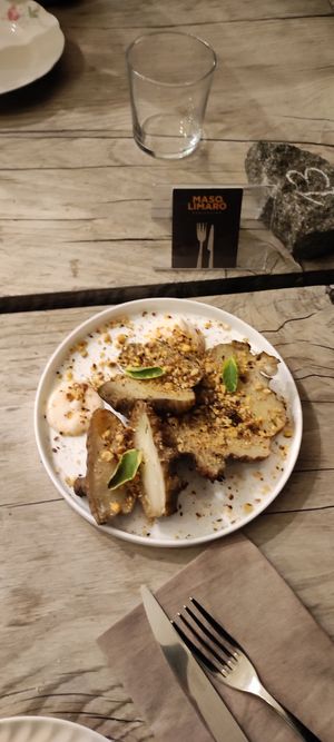 Topinambur arrosto con spezie e maionese all'aglio at Maso Limarò in Calavino