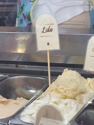 vegan flavours are marked with little water drops #Veganuary at Gelateria Paradiso in Cartagena