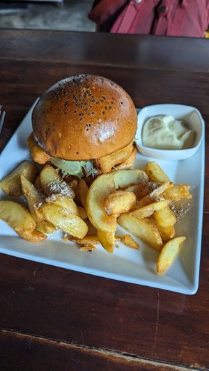  at Juicy Burger in Koh Tao