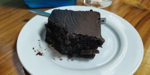 Chocolate cake at Vida Bakery Cafe in Pakxe