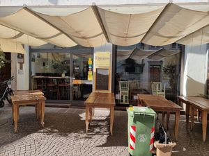 Front (was closed when we passed) at Humus in Bolzano