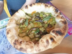 Veggie pizza (specify that you want it vegan!) at Restaurant La Ferme in Montriond