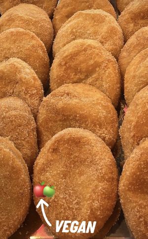 Vegan apple beignets  at Oliebollen Utrecht Neude in Utrecht