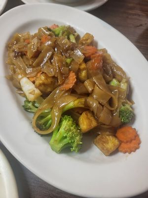 Pad See Ew at Thai Racha in New Braunfels