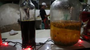 Traditional Peruvian pisco, here infusion with passionfruit #Veganuary at Wathiyana in Bagua Grande