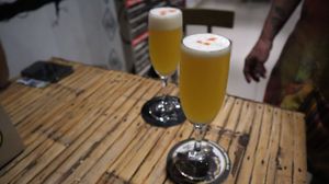 Passionfruit pisco sour (contains EGG) #Veganuary at Wathiyana in Bagua Grande