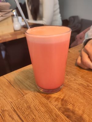 Juice mix at Deli Kitchen in Munich