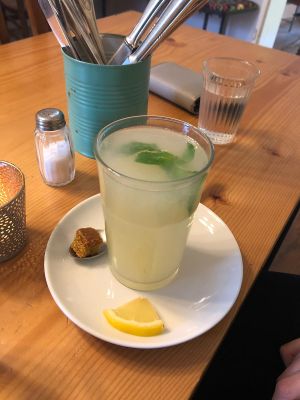 Hot lemon-elderflower drink at Deli Kitchen in Munich