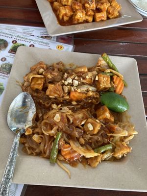Unusual pad Thai   at Kaun Im Yok Vegan Restaurant - H&H in Vang Vieng