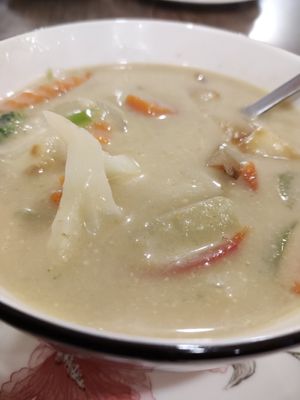 Green curry with vegetables #Veganuary at Thanaphon Thai Restaurant in Tbilisi