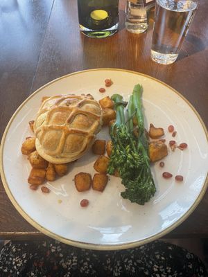 Vegan curried vegetable Wellington   at The Melville Inn in Lasswade