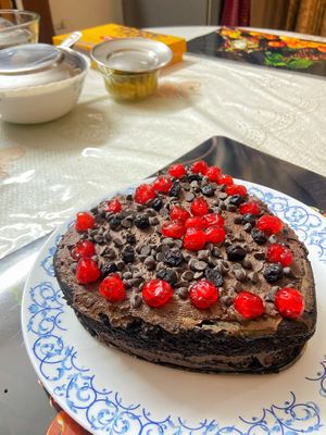 Chocolate truffle cake.
Super healthy and delicious.
Made using oat flour, olive oil, dates for sweetness and plant milk.
Frosting using coconut cream. at Sid Vegan in Dehradun