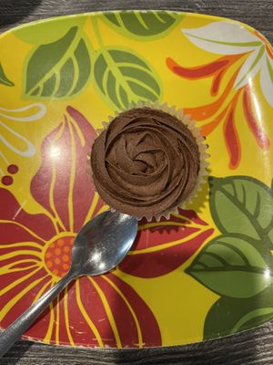chocolate cupcake   at Sipz Fusion Cafe - Clairemont Mesa in San Diego
