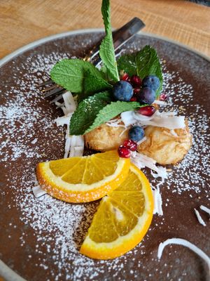 Kokosbällchen at Ha Veggie in Munich