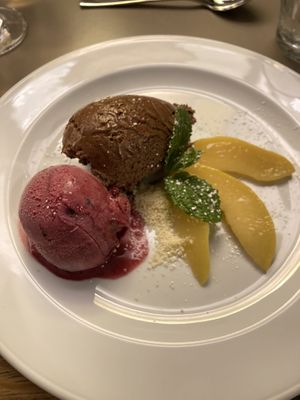 Eisvariation   at Abaton Bistro in Hamburg