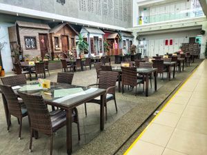 Dining area at Water Drop Teahouse 滴水坊 in Northeast Singapore