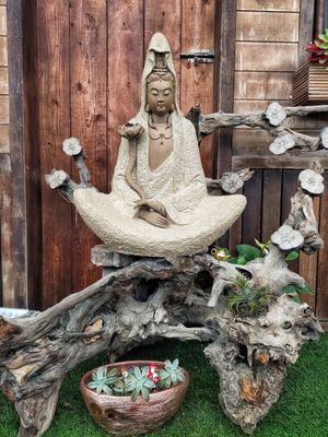 Deco at Water Drop Teahouse 滴水坊 in Northeast Singapore