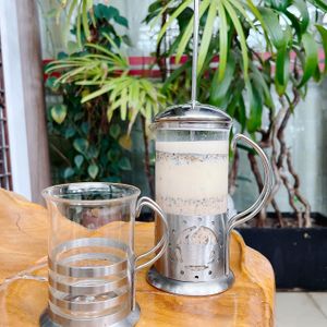 Wheat tea at Water Drop Teahouse 滴水坊 in Northeast Singapore