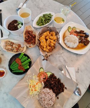 Good feast for 3pax ~ 8/2/22 at Water Drop Teahouse 滴水坊 in Northeast Singapore