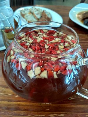  Longan Hot Tea at Water Drop Teahouse 滴水坊 in Northeast Singapore