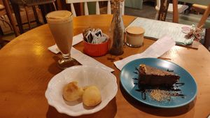 Loved the "Pão de Queijo". Tastes and feels like the original one, make with cheese. It's name is very creative too, with Queijo (cheese) replaced with Beijo (kiss). at Le Mucche in Garopaba