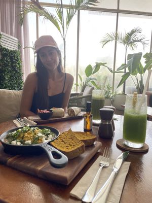 Zooo lekker gegeten  at New Earth Cafe in Dubai