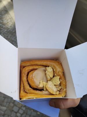 Bueno roll at Cinnamood in Berlin