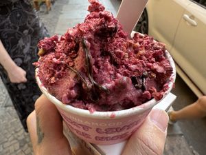 ice cream vegan  at Cinnamood in Berlin