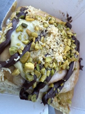 dubai roll  at Cinnamood in Berlin