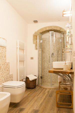Minzoni Stay two-room apartment bathroom at Albergo Diffuso Volterra in Volterra