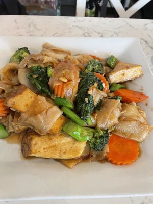 Pad see iew  at Araya's Place in Bellevue