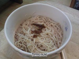 noodle dish at Dōng Dōng SùShí 東東素食 in New Taipei City