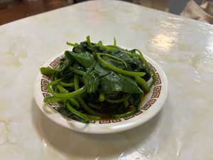 Sweet potato leaves at Dōng Dōng SùShí 東東素食 in New Taipei City