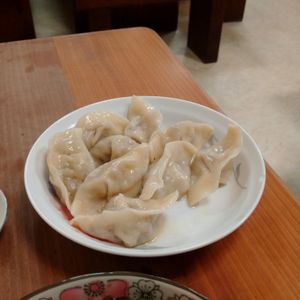 yummy dumplings! at Dōng Dōng SùShí 東東素食 in New Taipei City