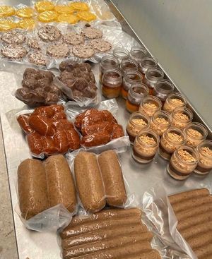 Artisanal Vegan meats and desserts for bars and restaurants and home delivery at Veganería del Sur in Malaga