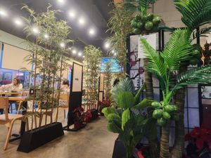 Appears lots of folks opt for take-out as the atmosphere is utilitarian, rather than romantic or exotic.  So we did the same. at Superb in Nampa