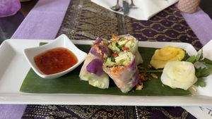 Summerroles mit süss sauersosse (vegan)   at Samphat Thai in Tubingen