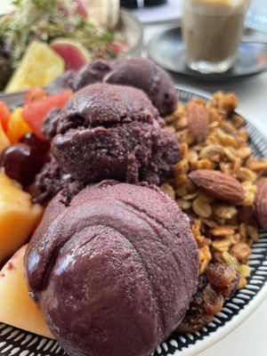 Açaí  #Veganuary at Bake Bar in Paddington