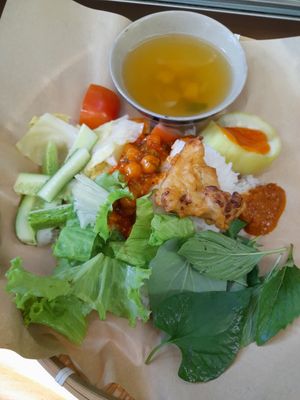 Free cauliflower wings at Chay Ngon Hung Phat in Ho Chi Minh City