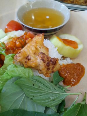 Free cauliflower wings at Chay Ngon Hung Phat in Ho Chi Minh City