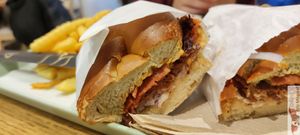 Le new yorkais at Vbb House in Paris